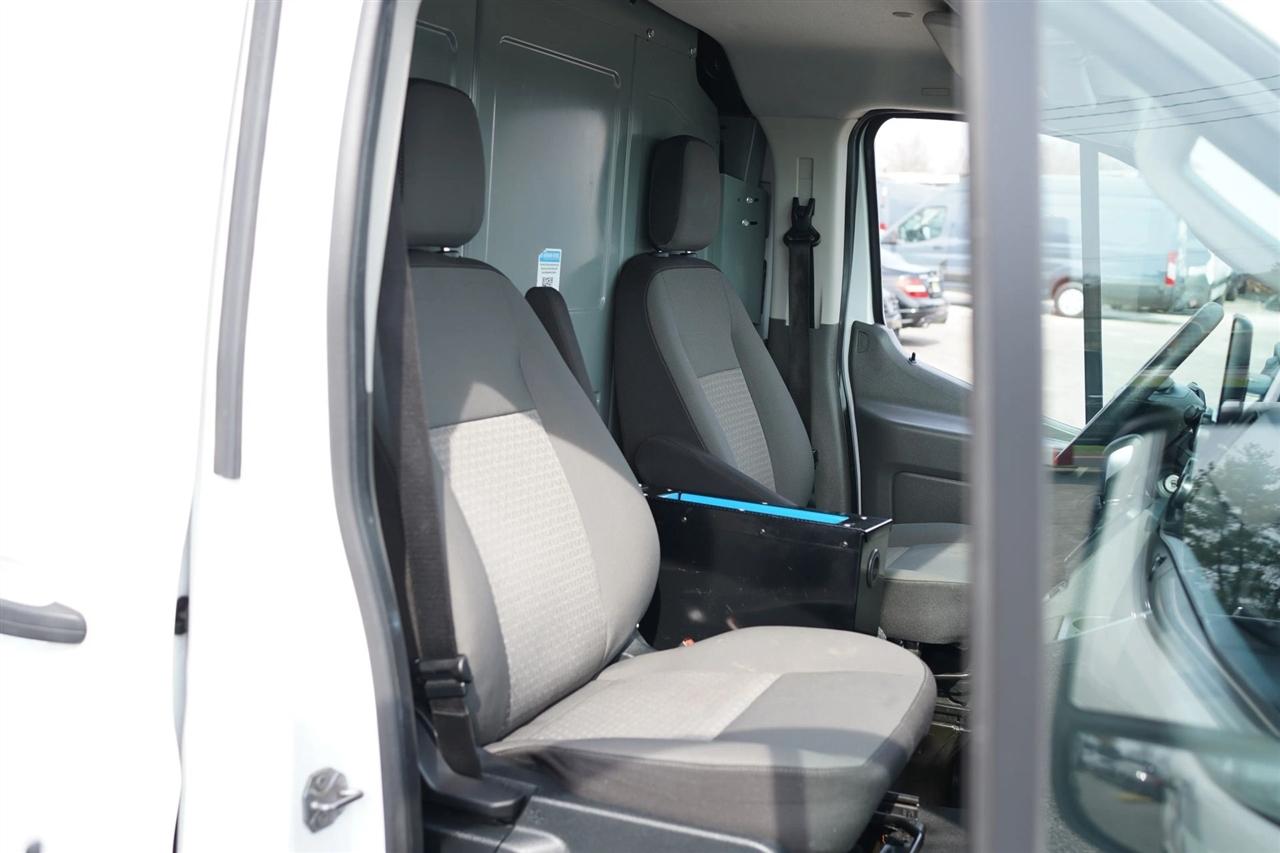 Ford Transit 150 Van Low Roof w/Sliding Pass. 130-in. WB 2020