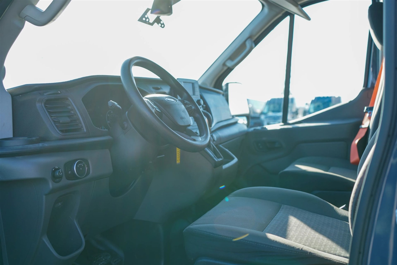 Ford Transit 250 Van High Roof w/Sliding Pass. 148-in. WB EL 2020