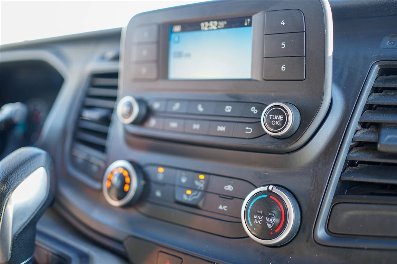 Ford Transit 250 Van High Roof w/Sliding Pass. 148-in. WB EL 2020