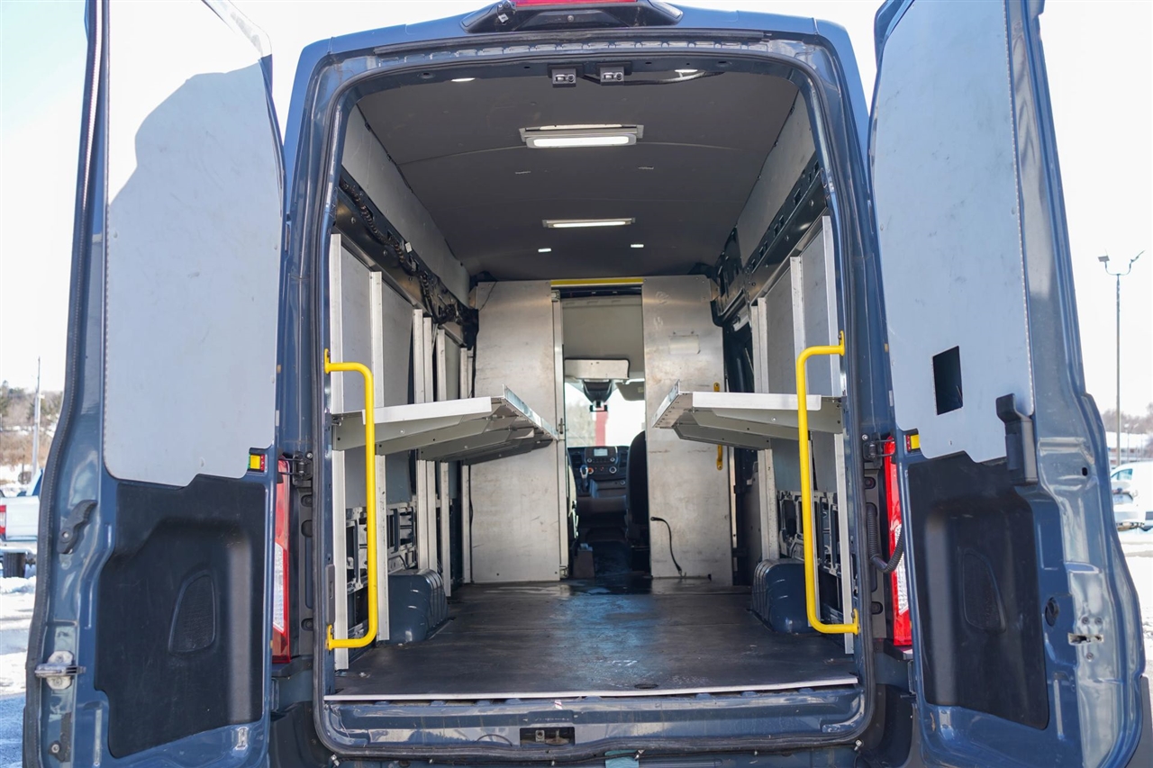 Ford Transit 250 Van High Roof w/Sliding Pass. 148-in. WB EL 2020