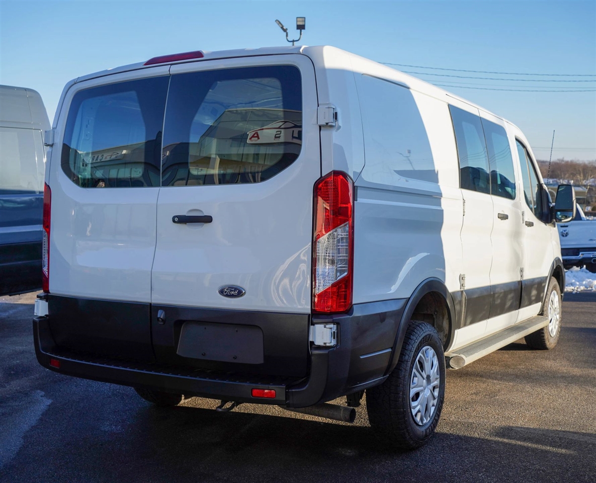 Ford Transit 250 Van Low Roof w/Sliding Pass. 130-in. WB 2020