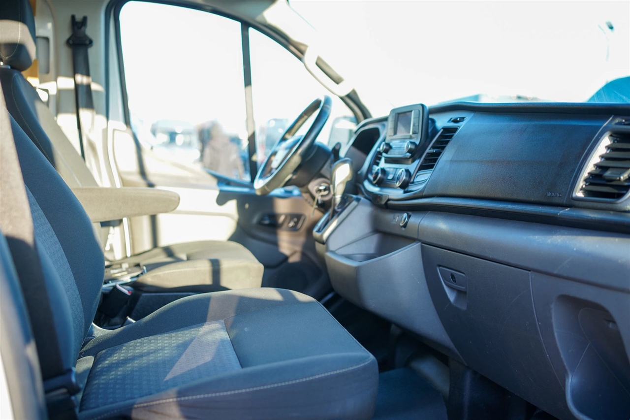 Ford Transit 250 Van Low Roof w/Sliding Pass. 130-in. WB 2020