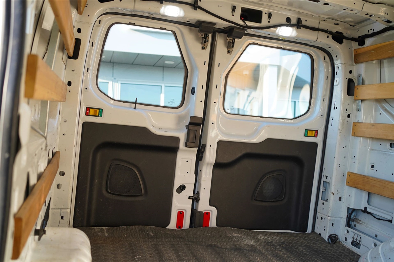 Ford Transit 250 Van Low Roof w/Sliding Pass. 130-in. WB 2020