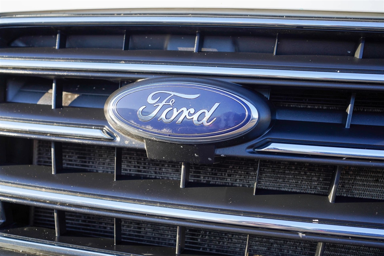 Ford Transit 250 Van Low Roof w/Sliding Pass. 130-in. WB 2020