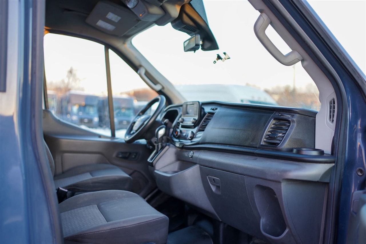 Ford Transit 250 Van High Roof w/Sliding Pass. 148-in. WB EL 2020