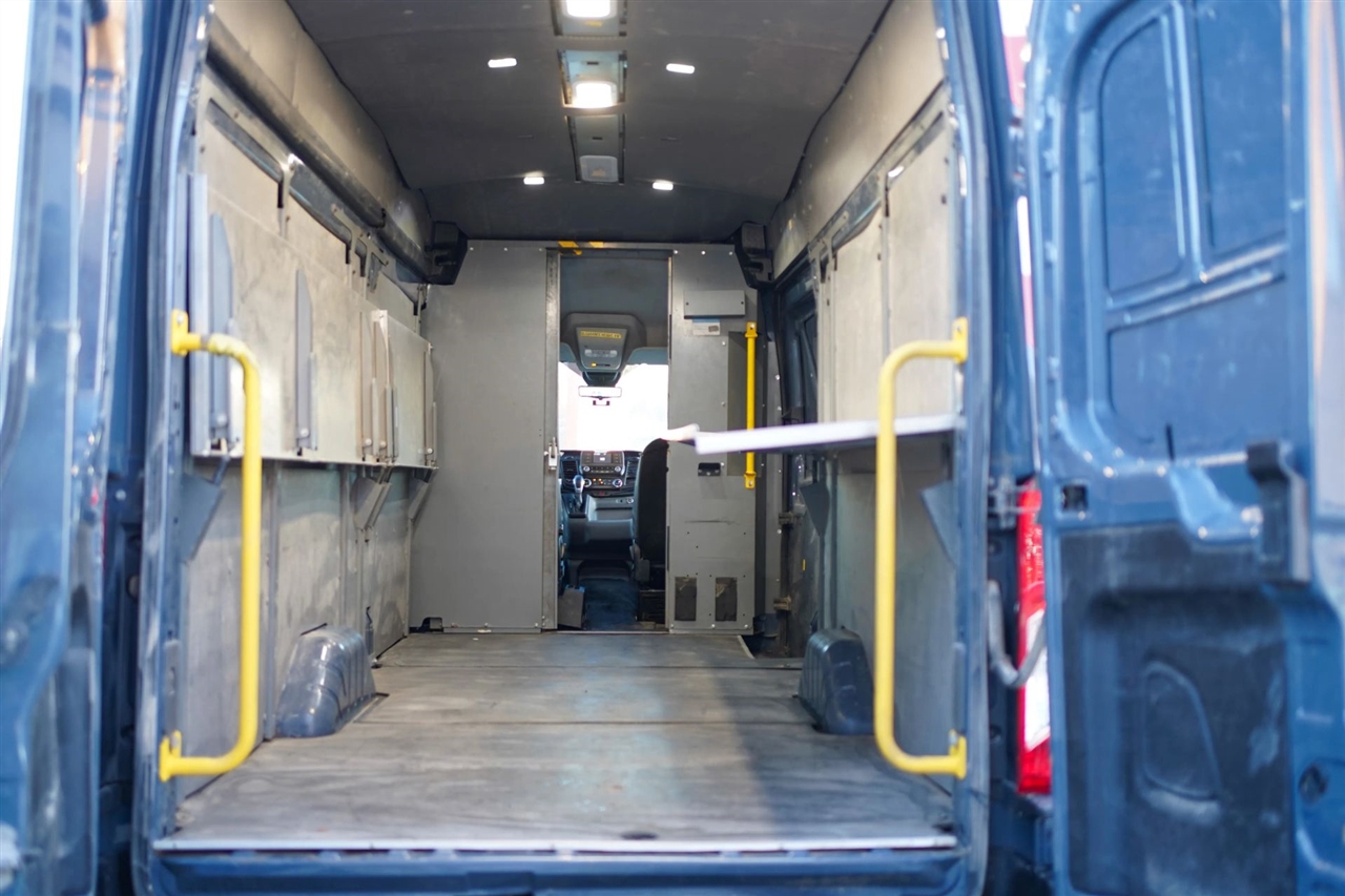 Ford Transit 250 Van High Roof w/Sliding Pass. 148-in. WB EL 2020