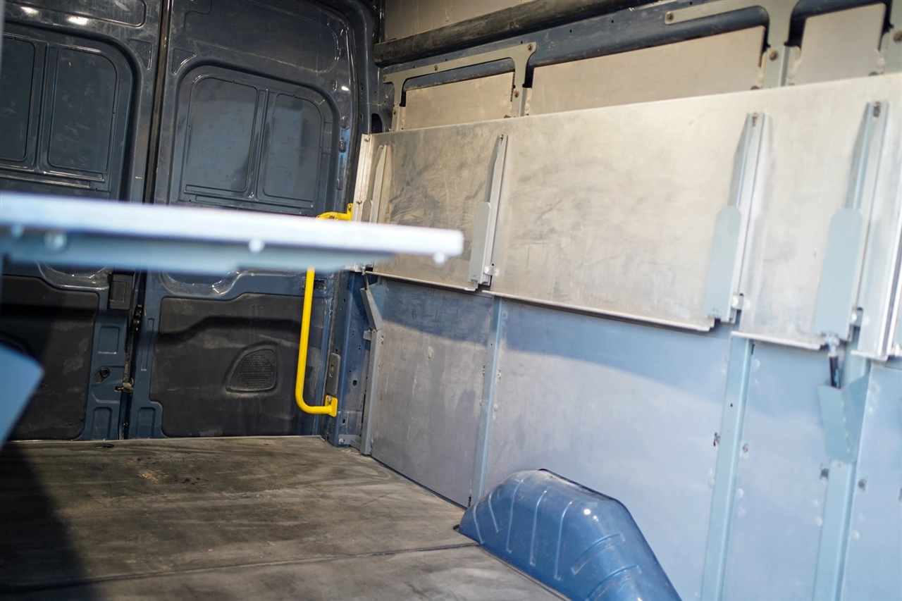 Ford Transit 250 Van High Roof w/Sliding Pass. 148-in. WB EL 2020