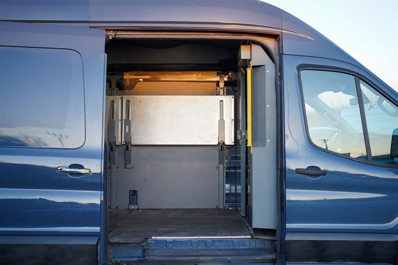 Ford Transit 250 Van High Roof w/Sliding Pass. 148-in. WB EL 2020