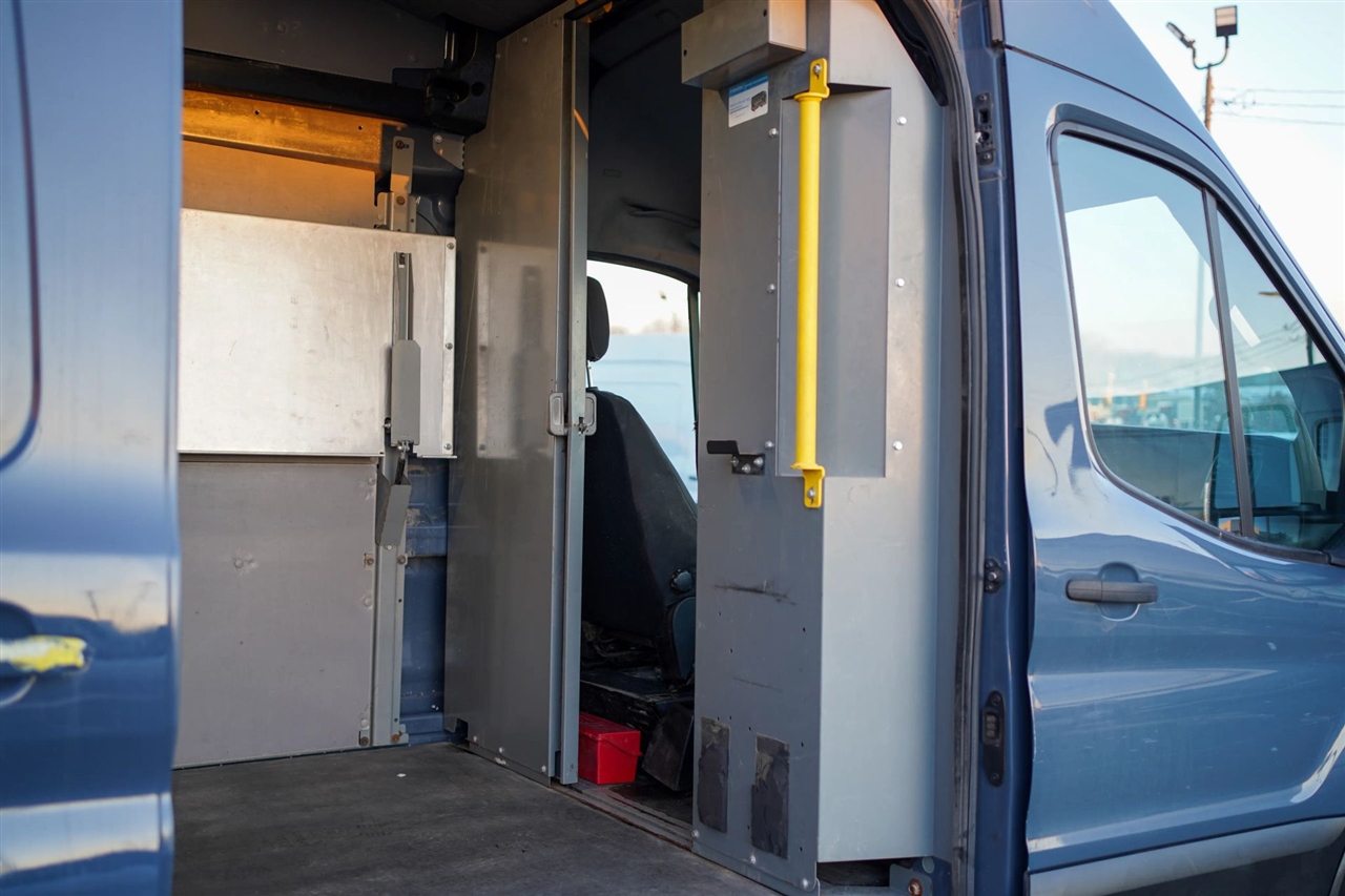 Ford Transit 250 Van High Roof w/Sliding Pass. 148-in. WB EL 2020