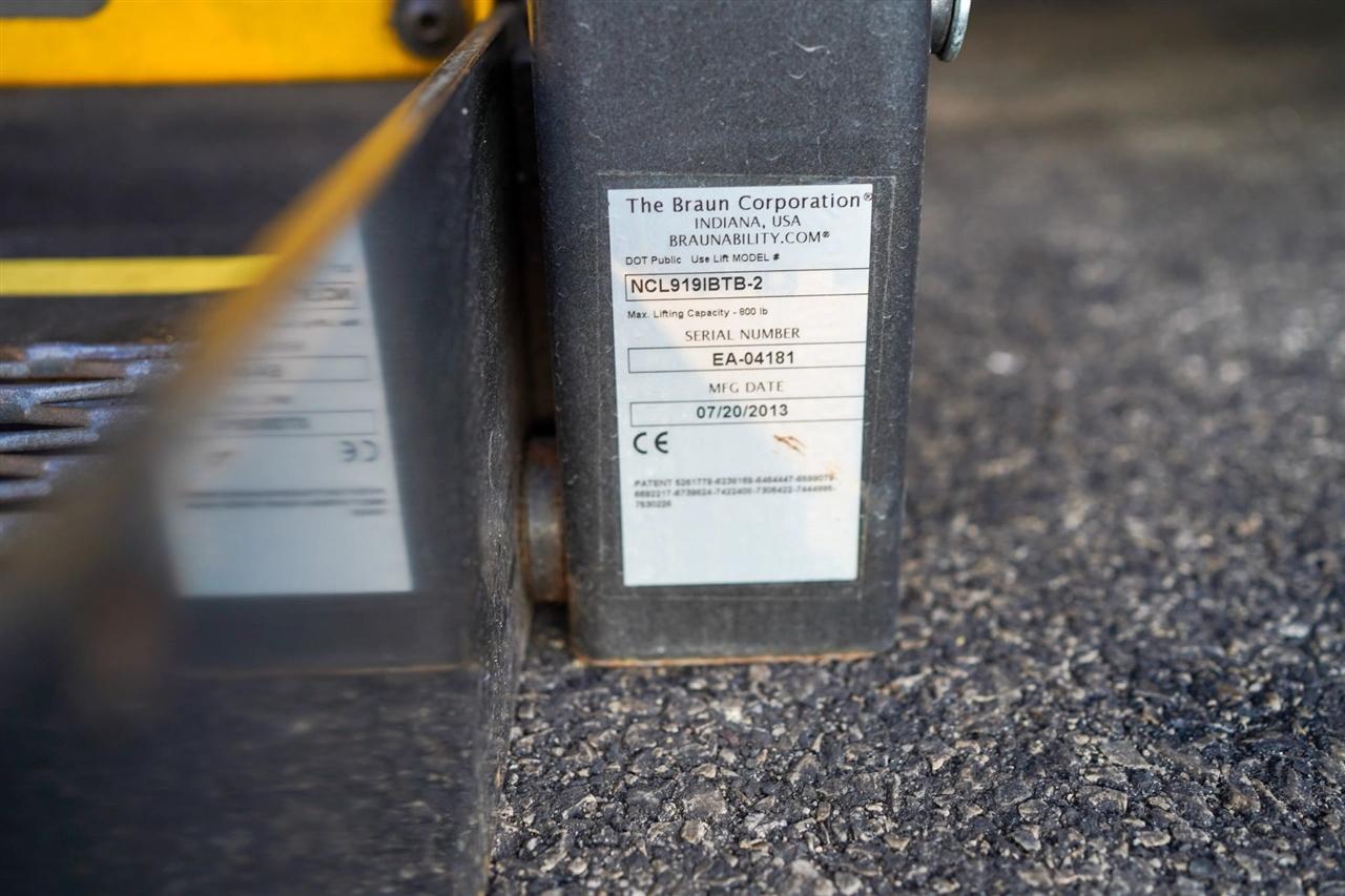 Ford Econoline E-350 Super Duty Extended 2014