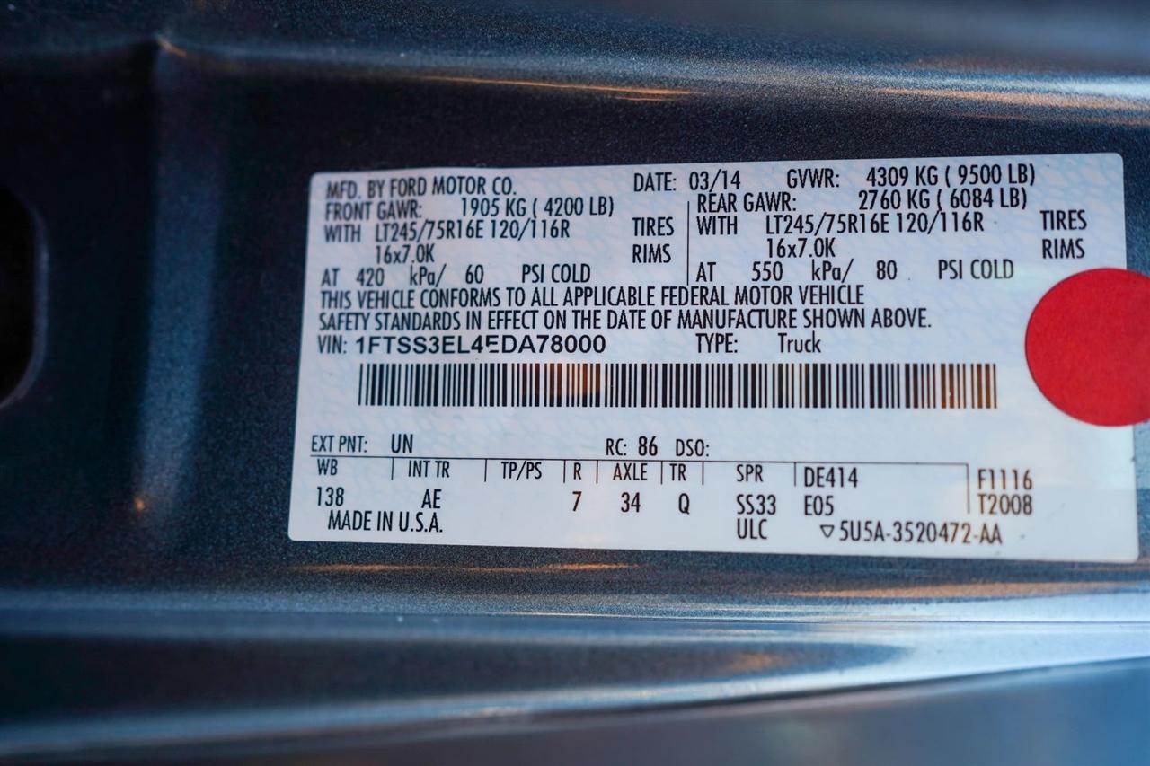 Ford Econoline E-350 Super Duty Extended 2014