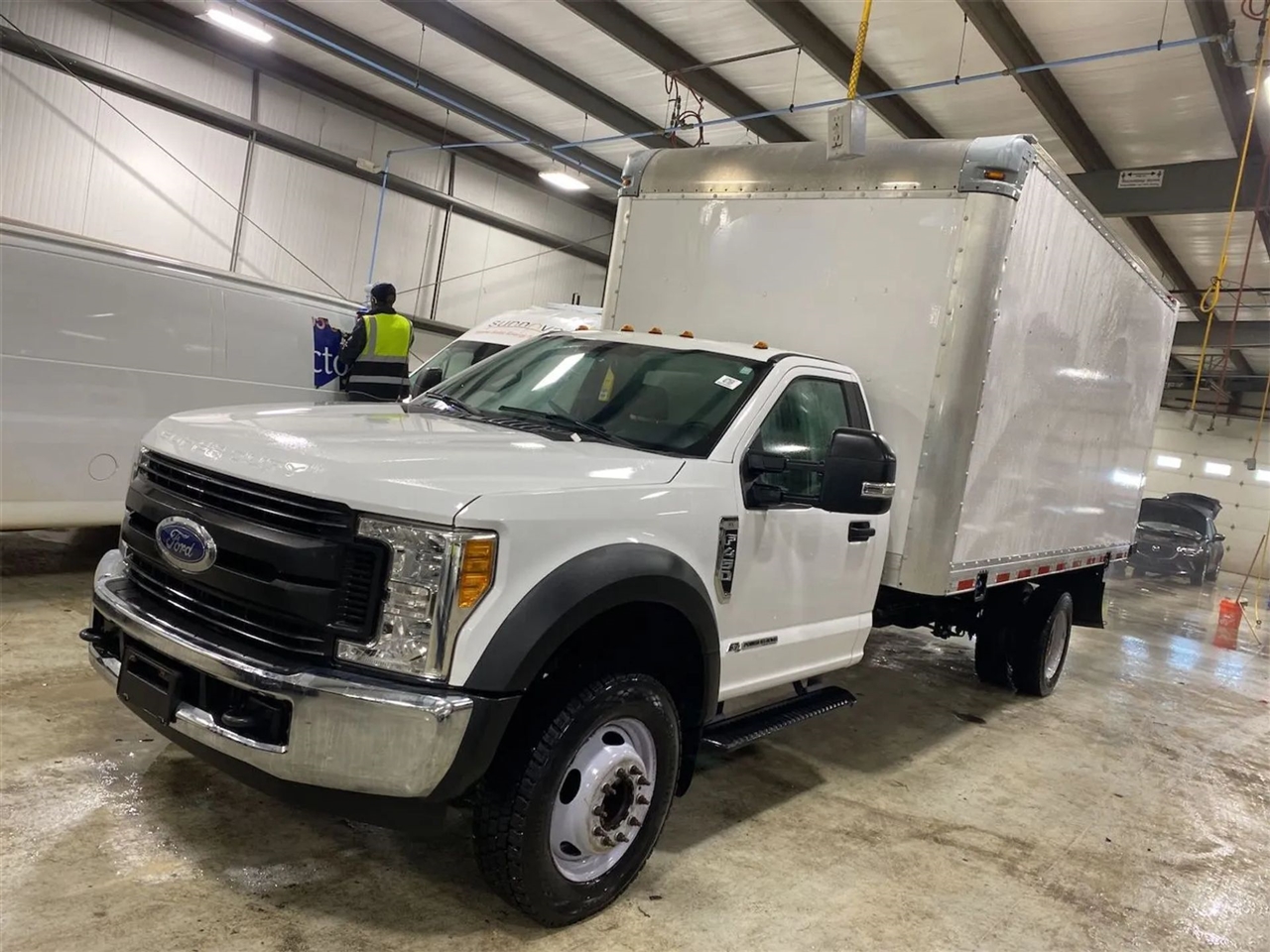 2017 Ford F-450 SD Regular Cab DRW 2WD