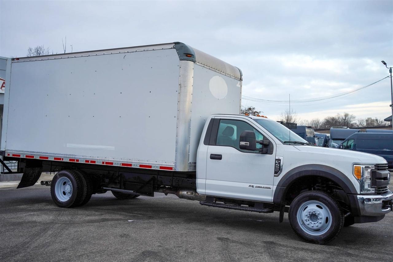Ford F-450 SD Regular Cab DRW 2WD 2017