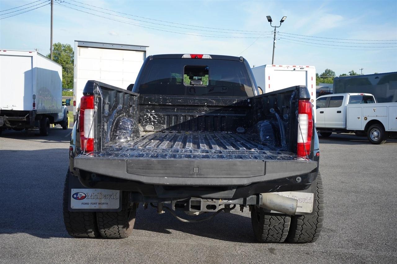 Ford F-350 SD Lariat Crew Cab Long Bed DRW 4WD 2018