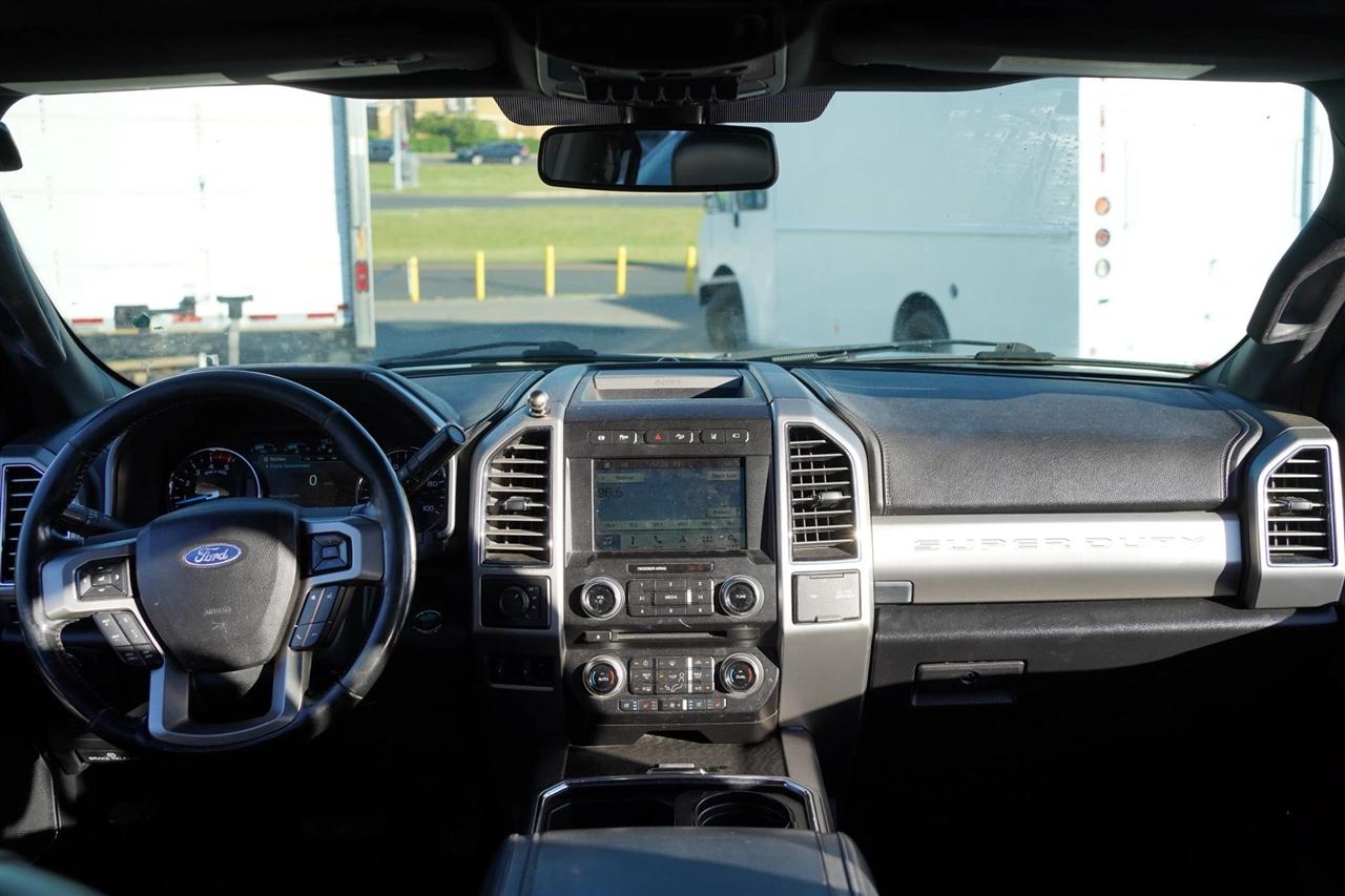 Ford F-350 SD Lariat Crew Cab Long Bed DRW 4WD 2018