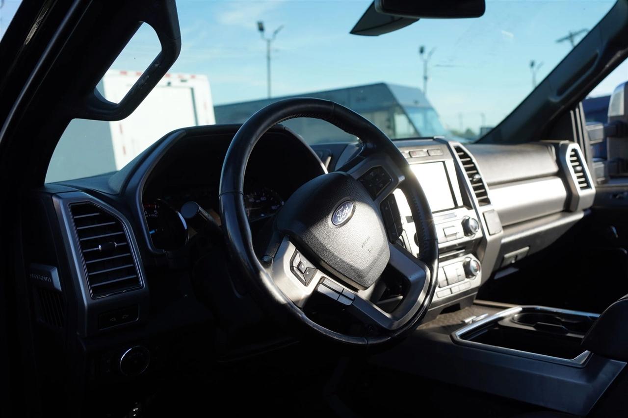 Ford F-350 SD Lariat Crew Cab Long Bed DRW 4WD 2018