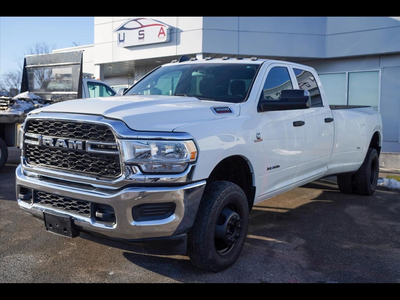 RAM 3500 Tradesman Crew Cab 4WD DRW 2022