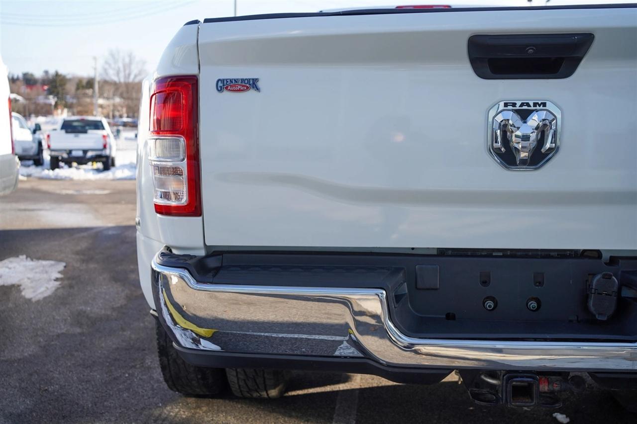 RAM 3500 Tradesman Crew Cab 4WD DRW 2022