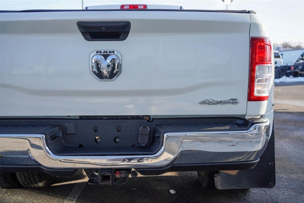 RAM 3500 Tradesman Crew Cab 4WD DRW 2022