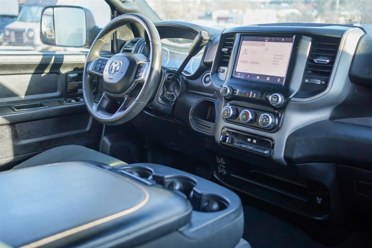 RAM 3500 Tradesman Crew Cab 4WD DRW 2022