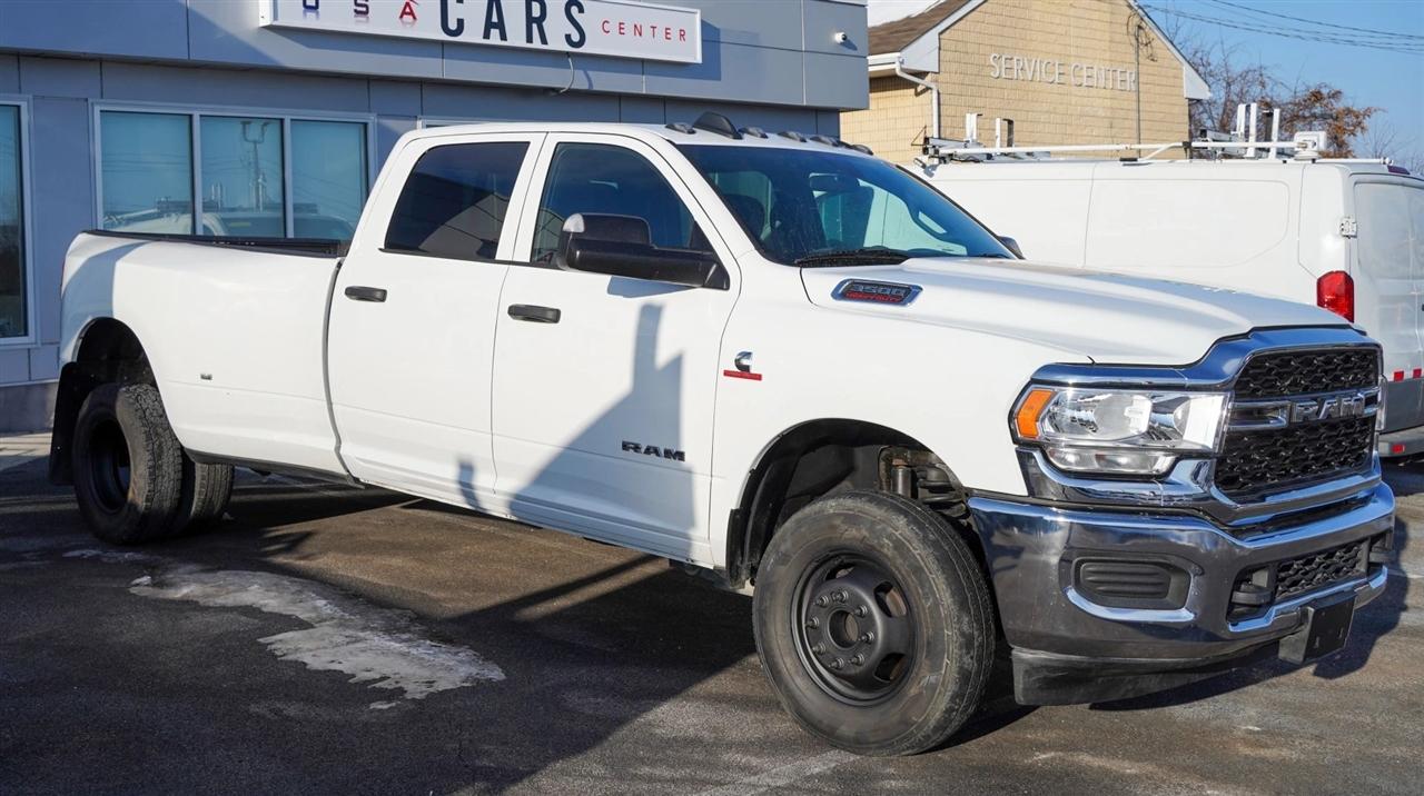 RAM 3500 Tradesman Crew Cab 4WD DRW 2022