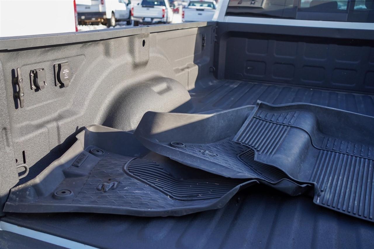 RAM 3500 Tradesman Crew Cab 4WD DRW 2022