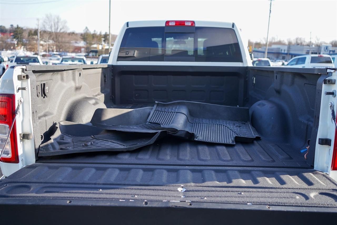 RAM 3500 Tradesman Crew Cab 4WD DRW 2022