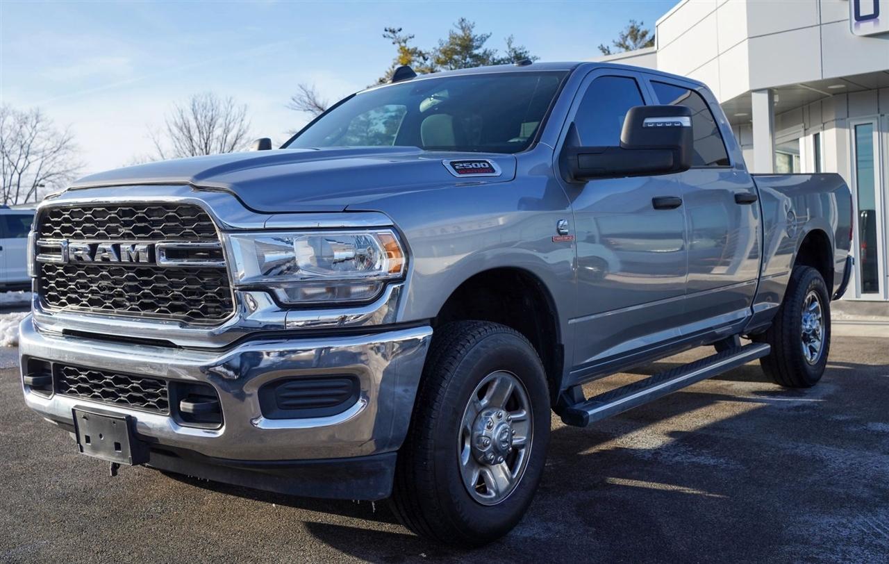 RAM 2500 Tradesman Crew Cab SWB 4WD 2024