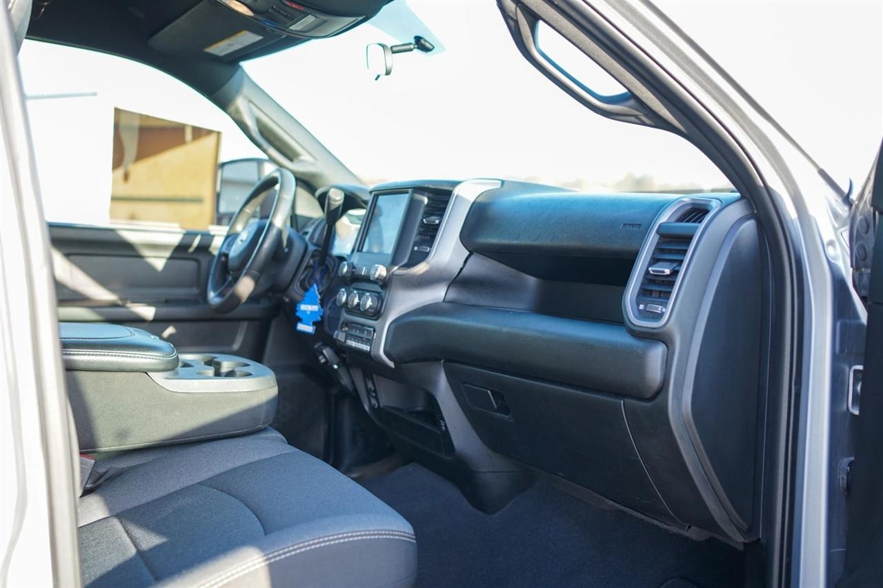 RAM 2500 Tradesman Crew Cab SWB 4WD 2024