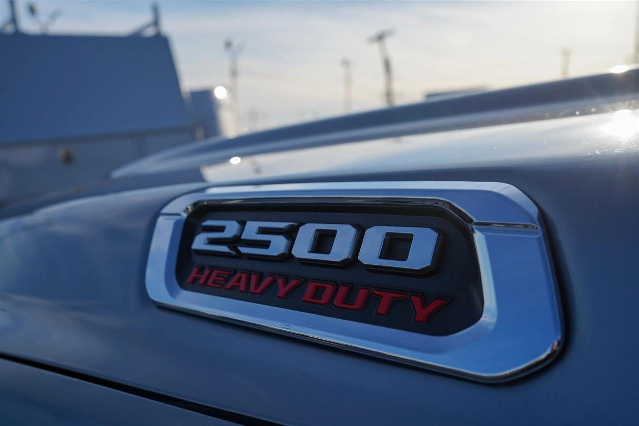 RAM 2500 Tradesman Crew Cab SWB 4WD 2024