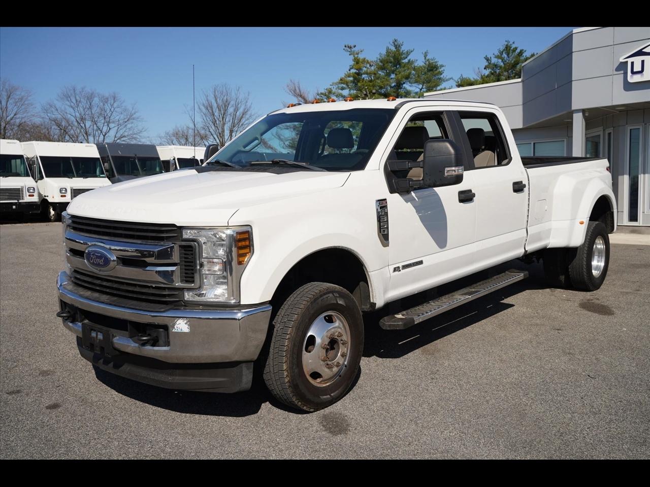Ford F-350 SD XL Crew Cab Long Bed DRW 4WD 2019