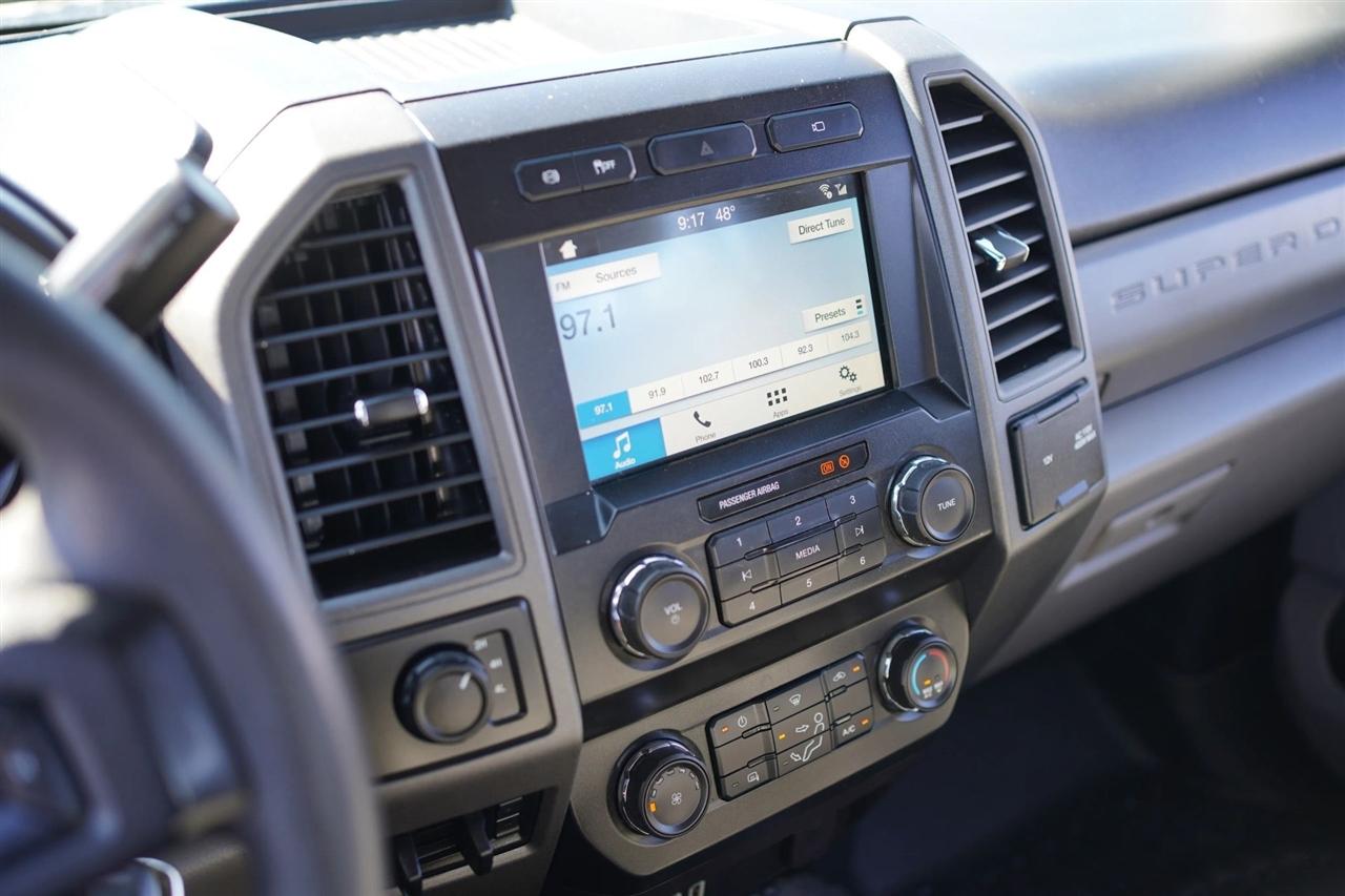 Ford F-350 SD XL Crew Cab Long Bed DRW 4WD 2019