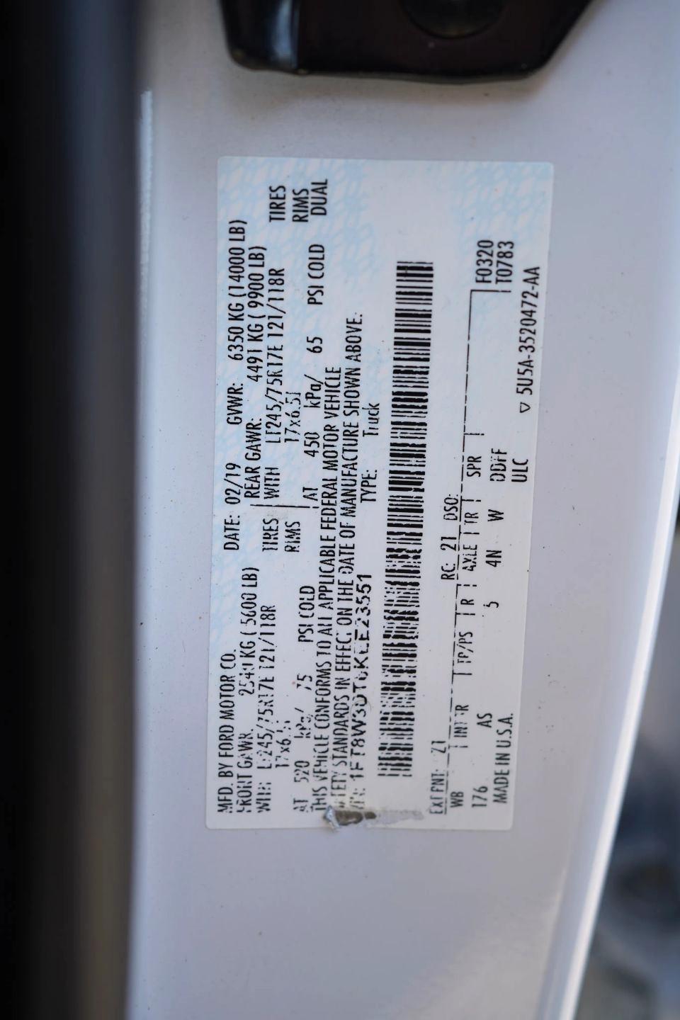 Ford F-350 SD XL Crew Cab Long Bed DRW 4WD 2019