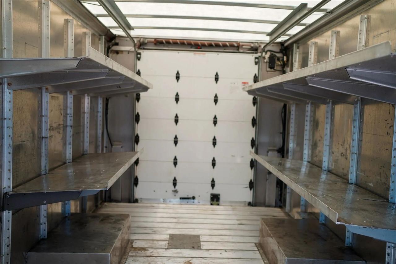 Ford E450 Super Duty No data 2023