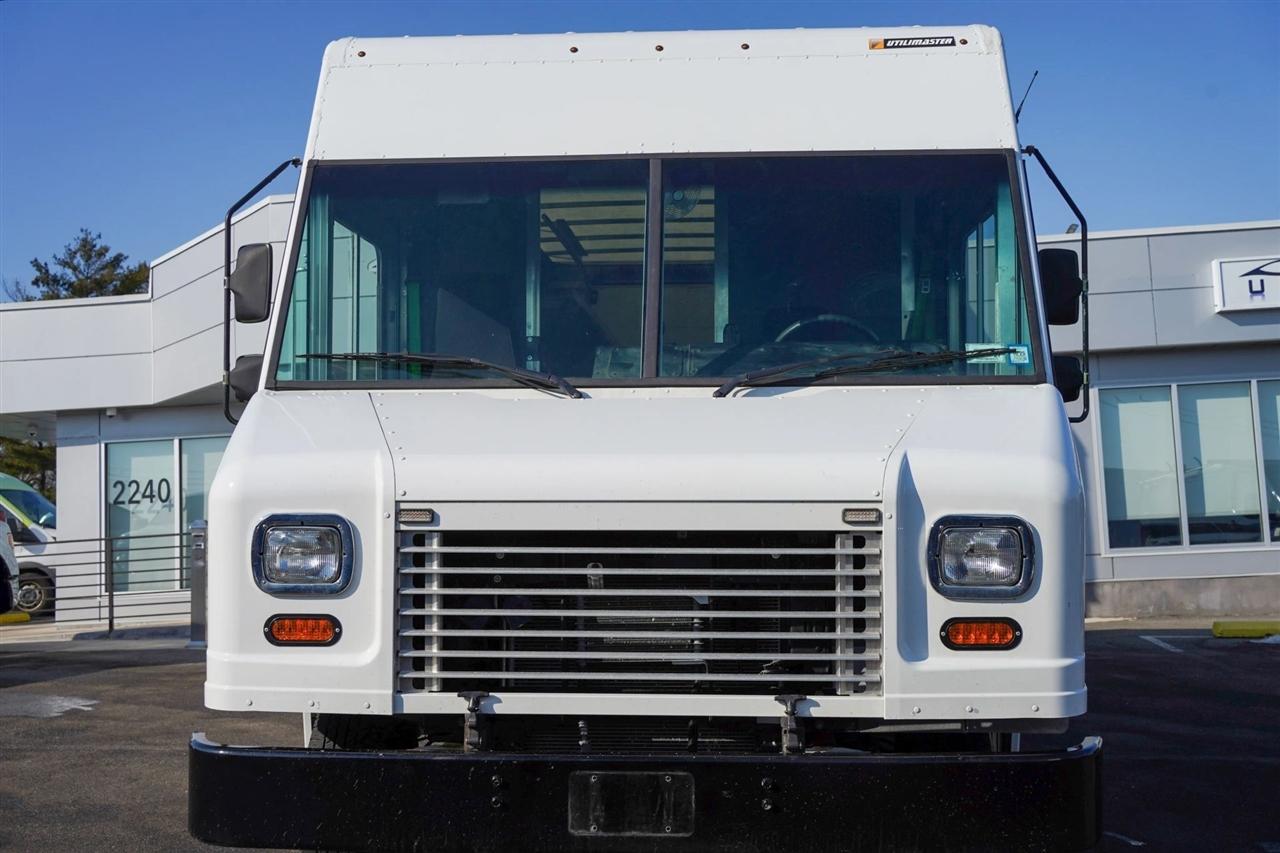 Ford E450 Super Duty No data 2023