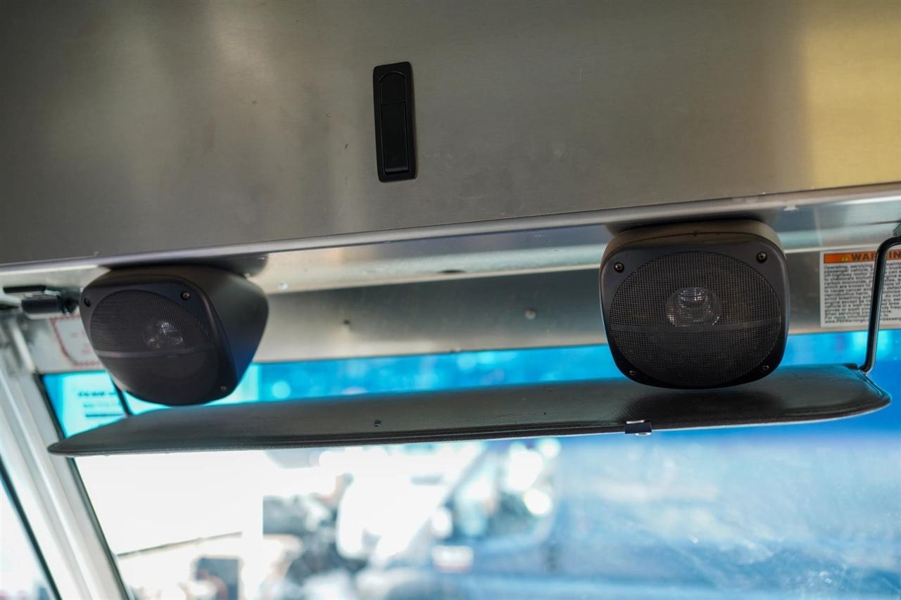 Ford E450 Super Duty No data 2023