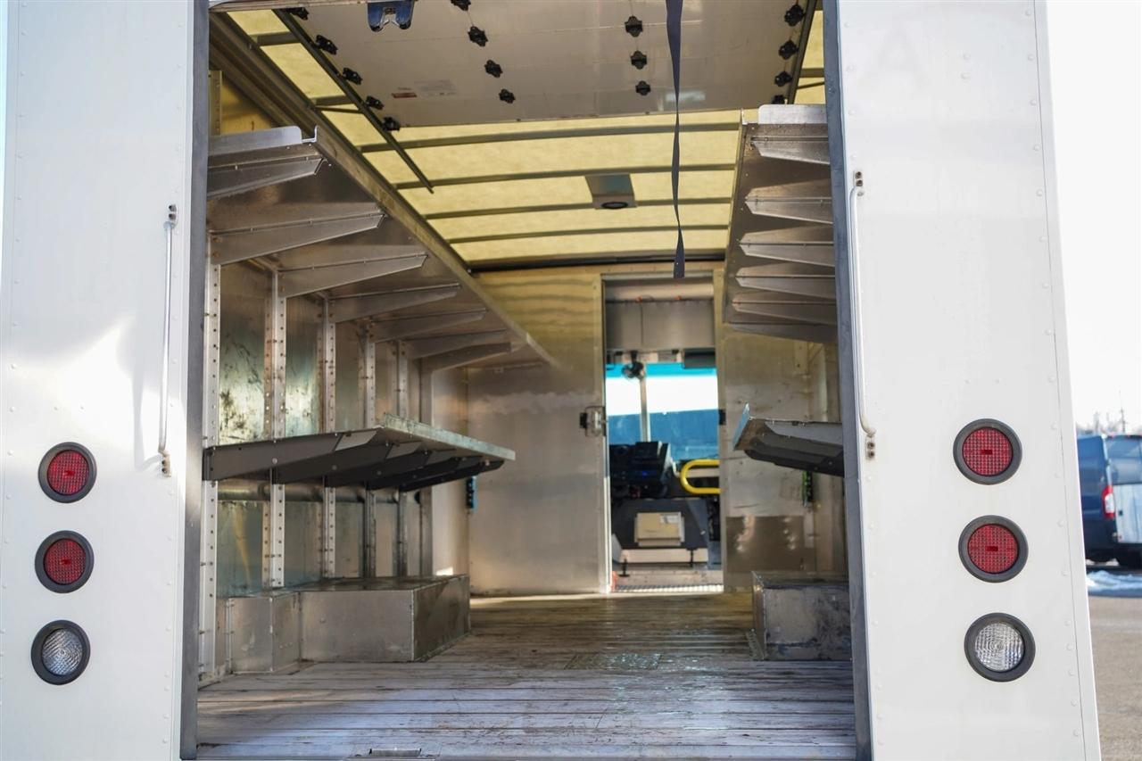 Ford E450 Super Duty No data 2023