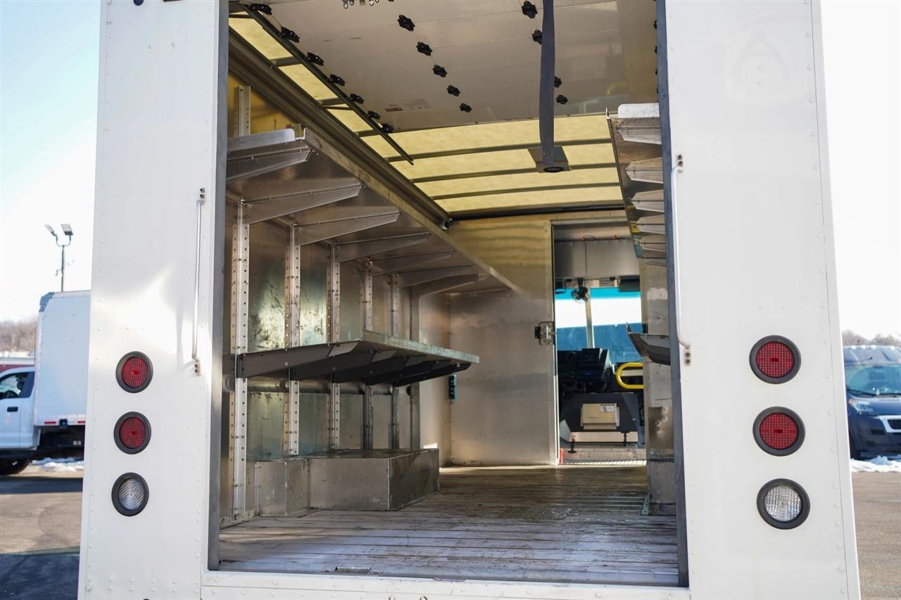 Ford E450 Super Duty No data 2023