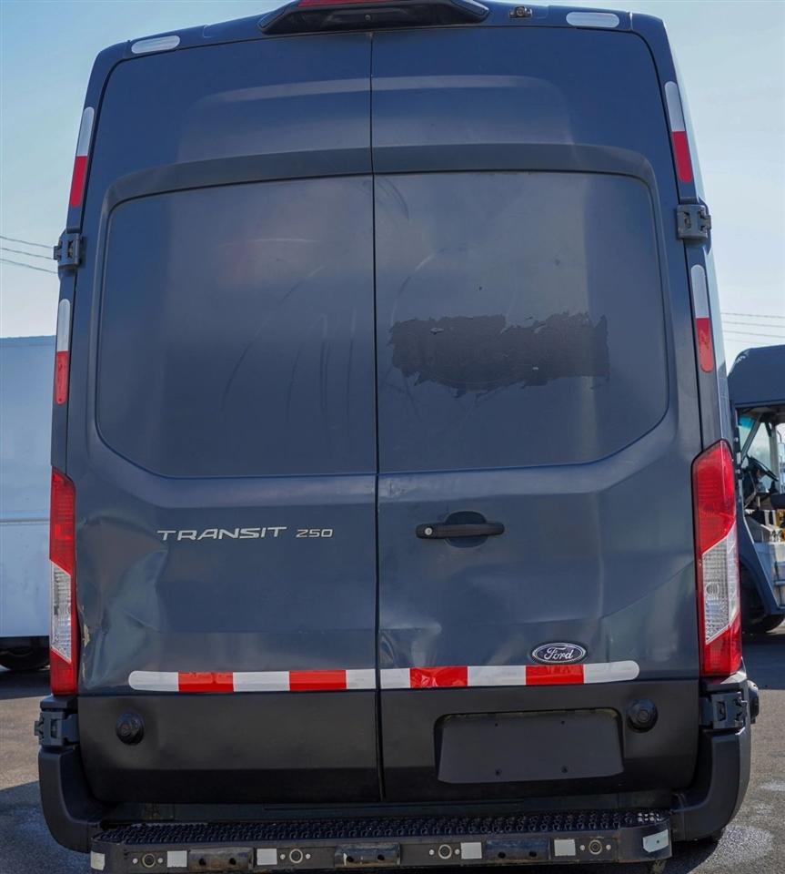 Ford Transit 250 Van High Roof w/Sliding Pass. 148-in. WB EL 2020