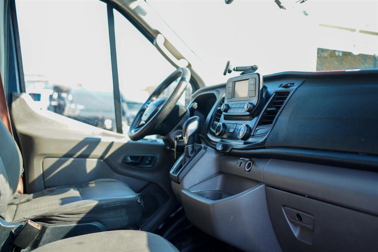 Ford Transit 250 Van High Roof w/Sliding Pass. 148-in. WB EL 2020