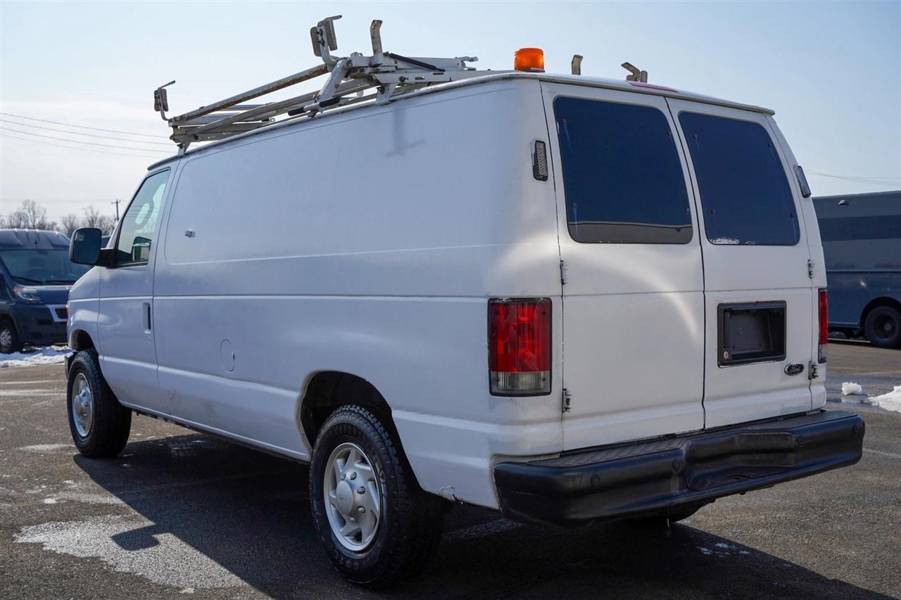 Ford Econoline E-250 2014