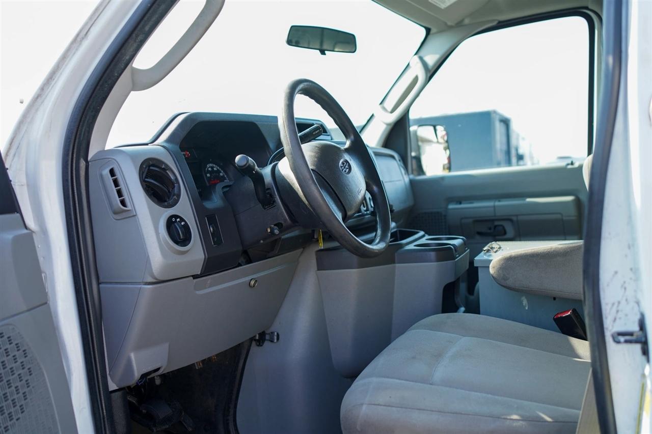Ford Econoline E-250 2014