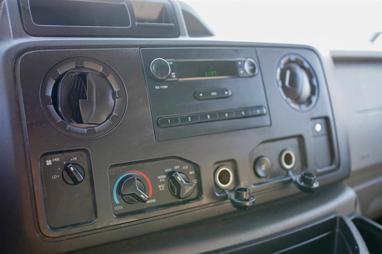 Ford Econoline E-250 2014