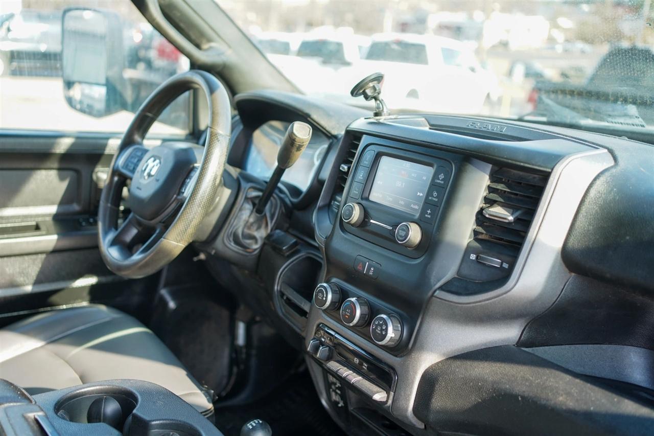 RAM 2500 Tradesman Crew Cab LWB 4WD 2022