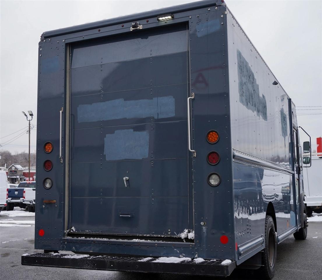 Ford Stripped Chassis  2020