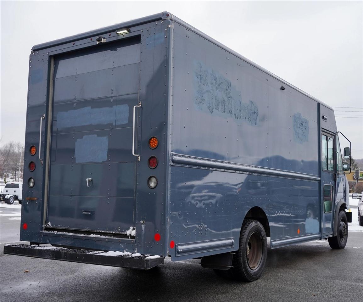 Ford Stripped Chassis  2020