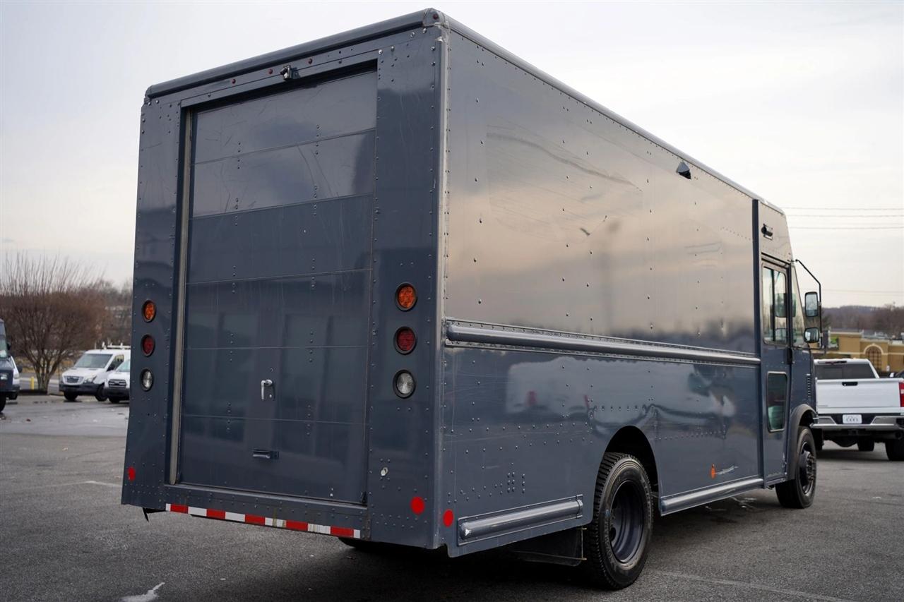 Ford Stripped Chassis  2020