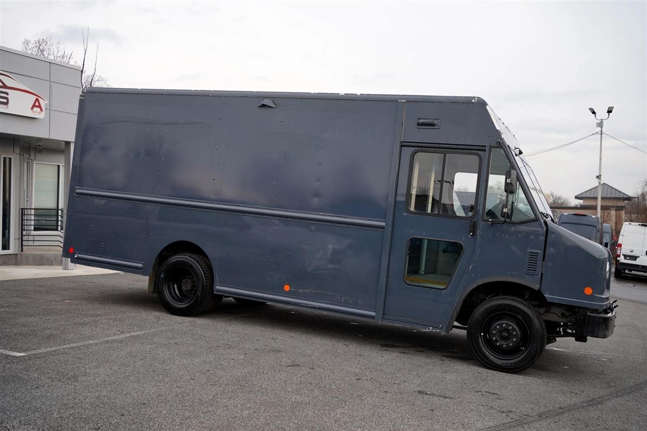 Ford Stripped Chassis  2020