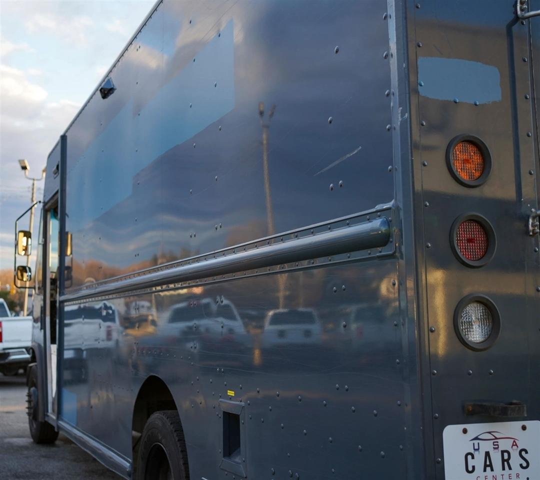 Ford Stripped Chassis  2020