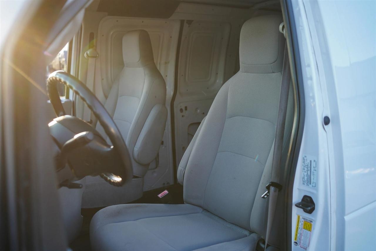 Ford Econoline E-350 Super Duty Extended 2014